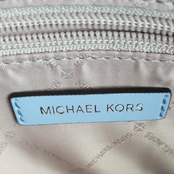 NWT Michael Kors Blue and Cream Signature JET SET Tote - Picture 6 of 11